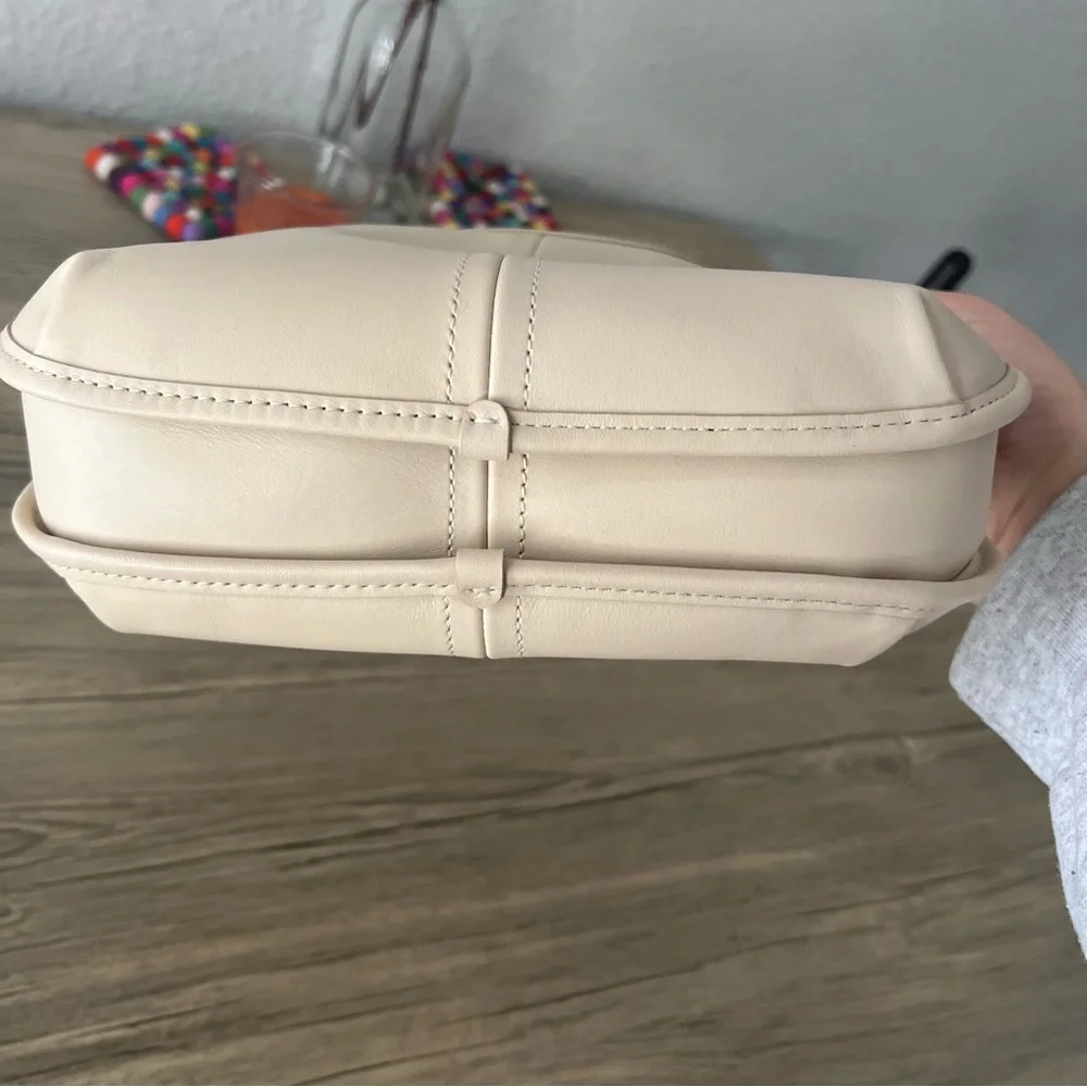 Coach Ergo in Ivory